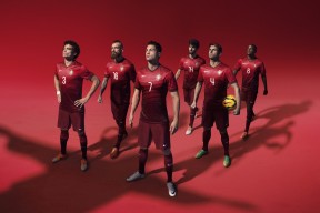 欧冠新赛季：法兰克福主场3比2绝杀波尔图 “德甲夜生活”再出新章节